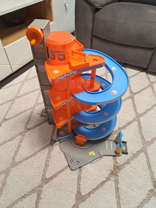 Голяма детска писта за коли