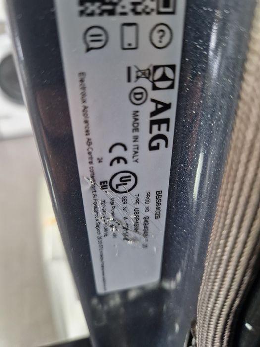 Фурна за вграждане с пара AEG Чисто нова