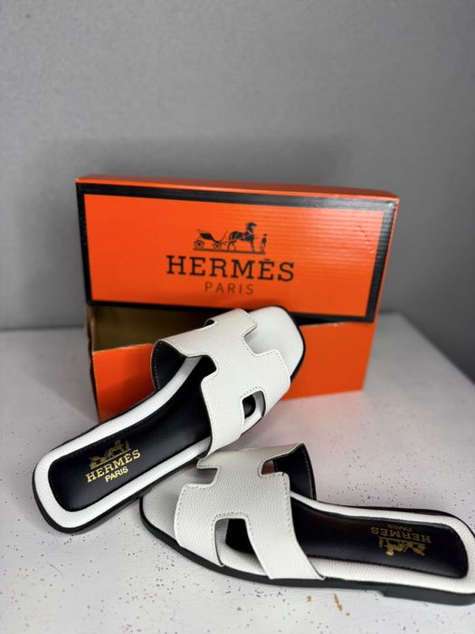 Papuci Hermes albi