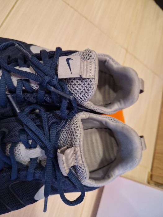 Маратонки Nike 44