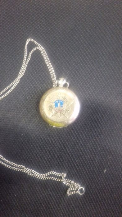 В продаже карманные часы Молния.