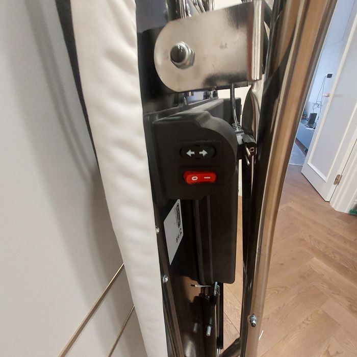 Гладильная доска Delonghi