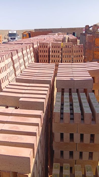 Красный жжёный кирпич