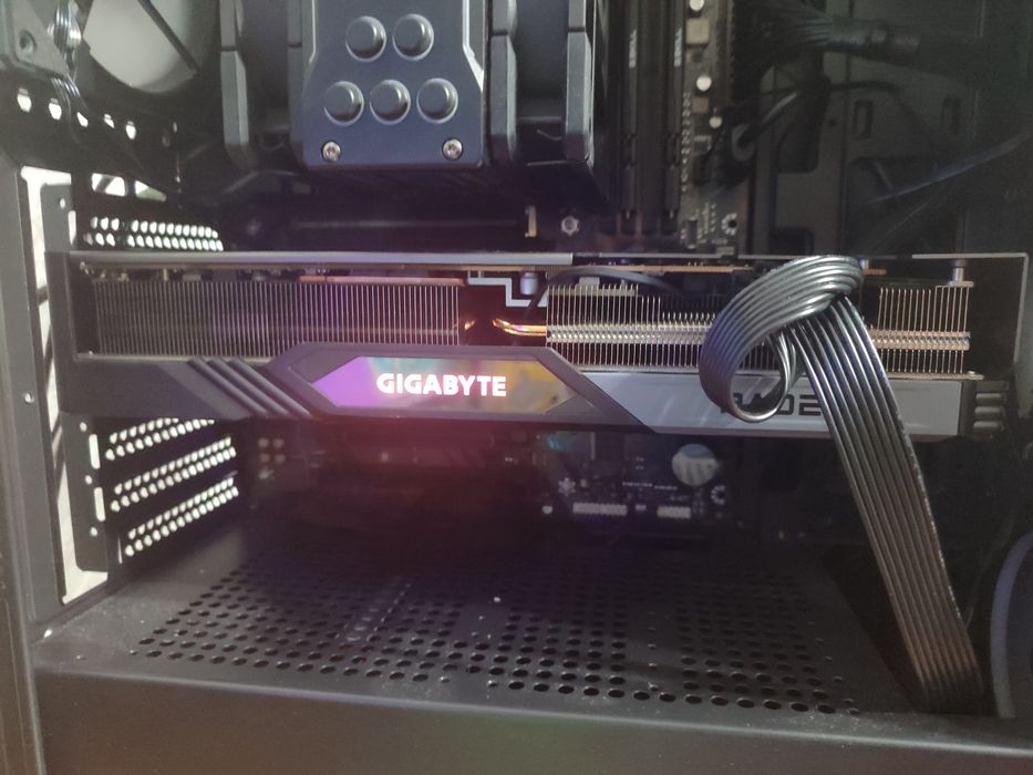 Продаю Видеокарту rx 7800 xt