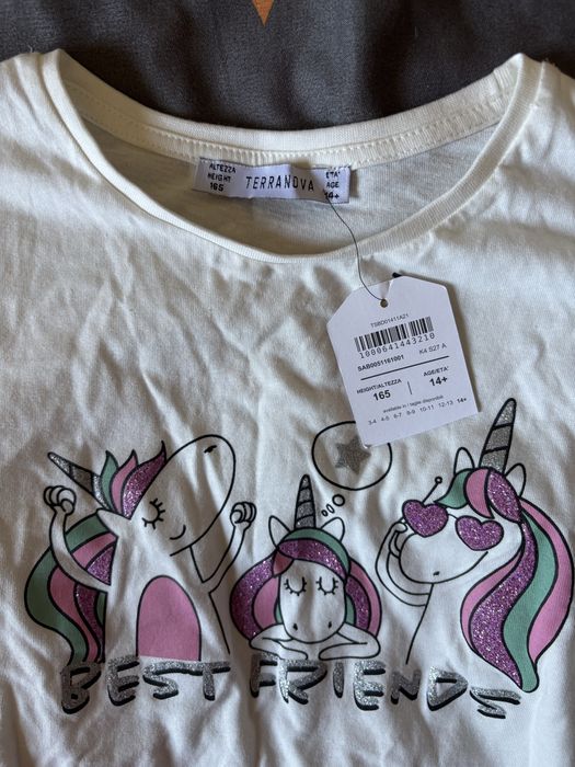 Fudbolka 2xil razmer va 2 xil rangda