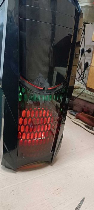 Геймърски компютър windows 11 pro