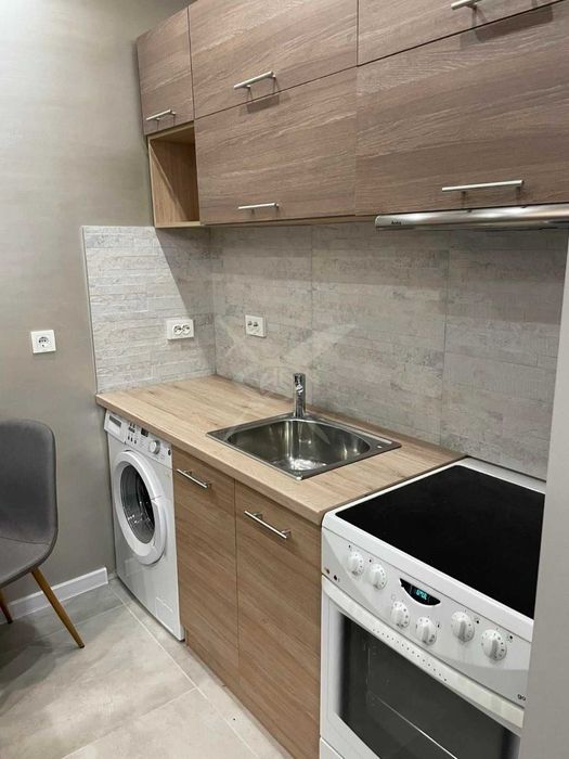 Дава се под наем Двустаен апартамент в Пловдив, Христо Смирненски - 60 кв.м за 498.27 € - Снимка #2