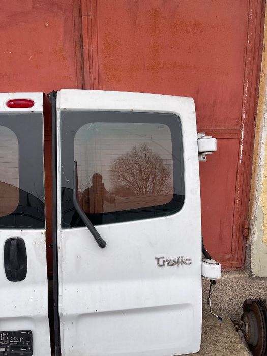 Usa spate Renault Trafic 2 / Opel Vivaro stanga dreapta an 2002-2014
