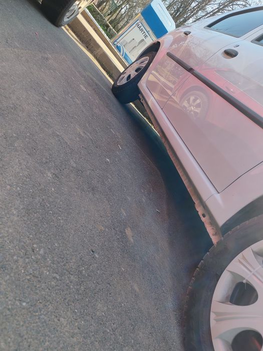 Logan dacia 1.4 benzină