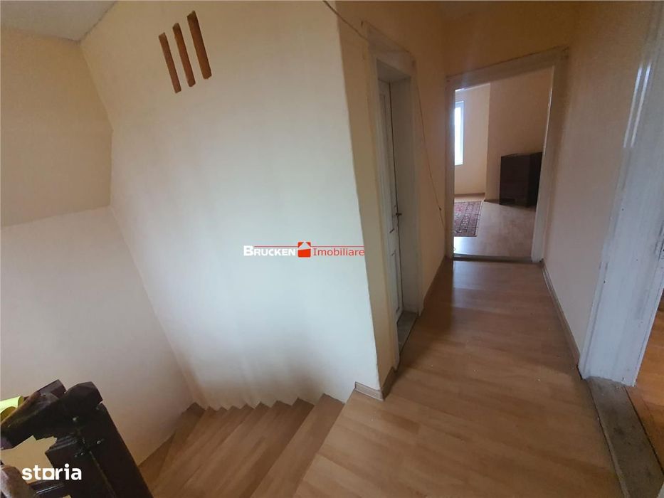 Casa de vanzare