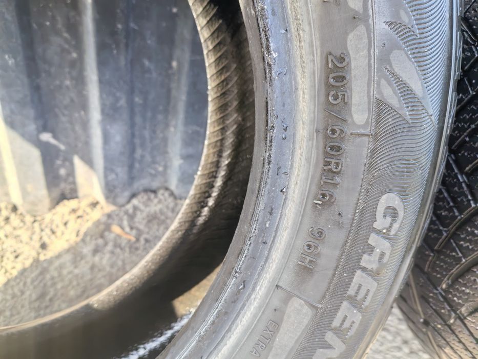 Продам шины 205/60/16