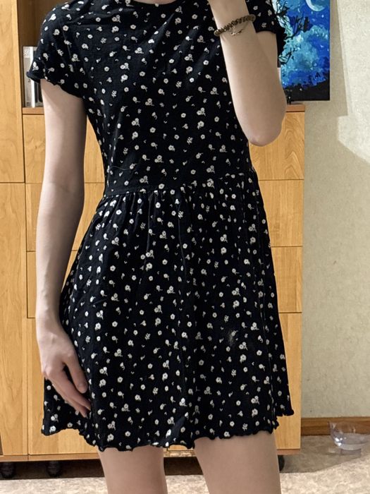 Продам летнее платье и свитер