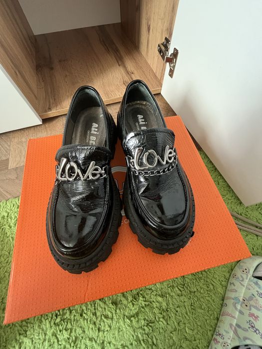 Продам Лоферы Tiflani 35 рр