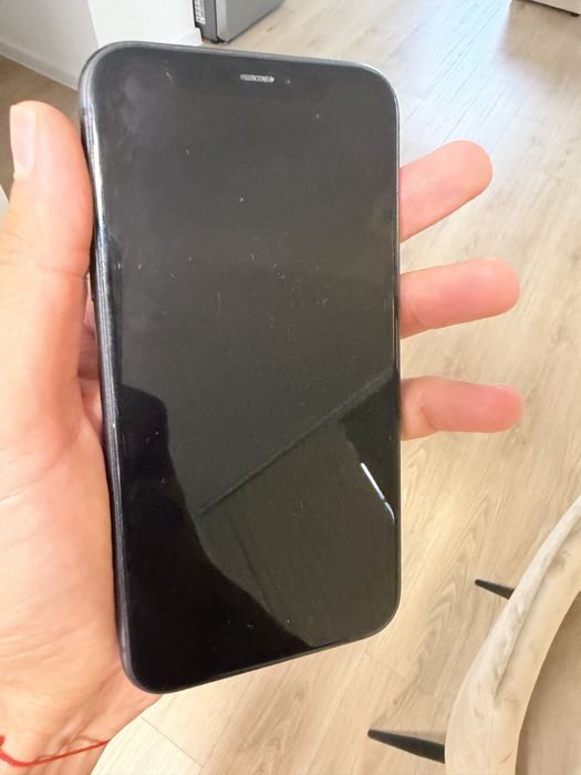 Iphone 11 128 GB черен