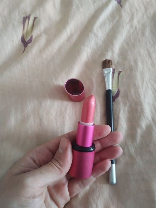 Лот козметика-изгодно