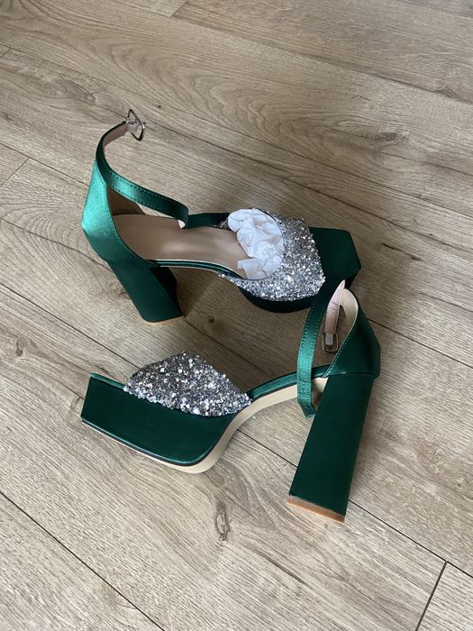 Sandale din saten verde elegante