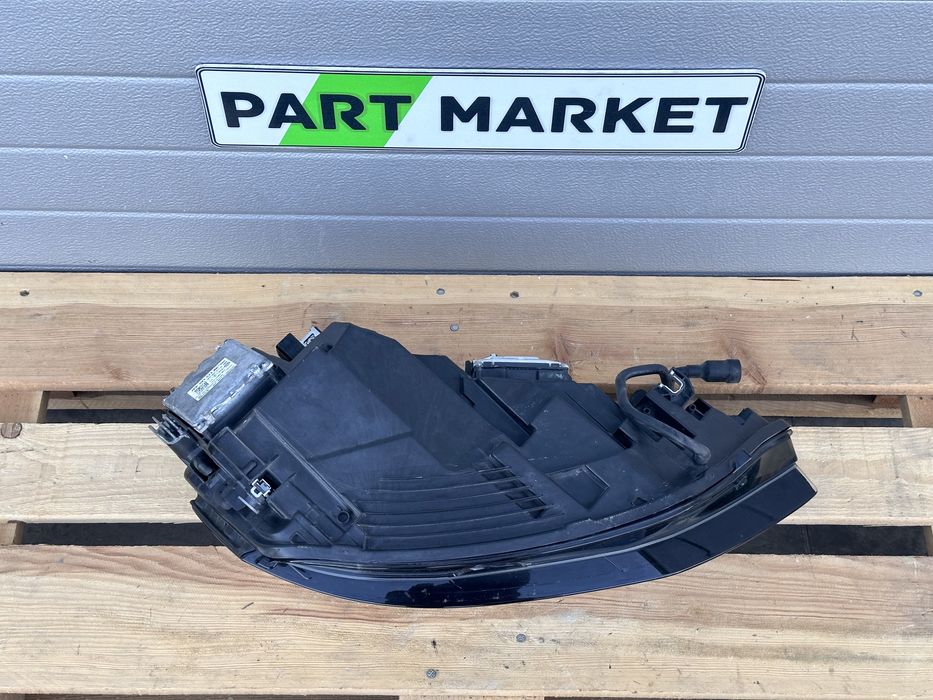 Ляв фар AUDI A8 D5 4N0941033B