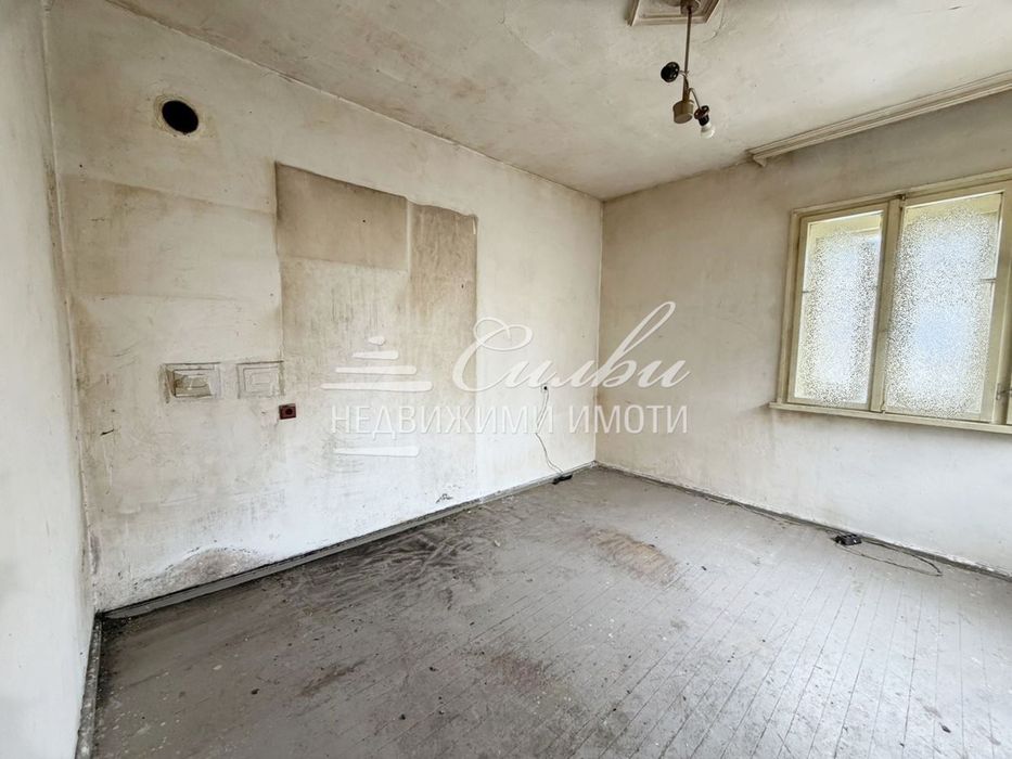 Продава се Къща в Нови пазар - 130 кв.м за 283 €/кв.м - Снимка #2