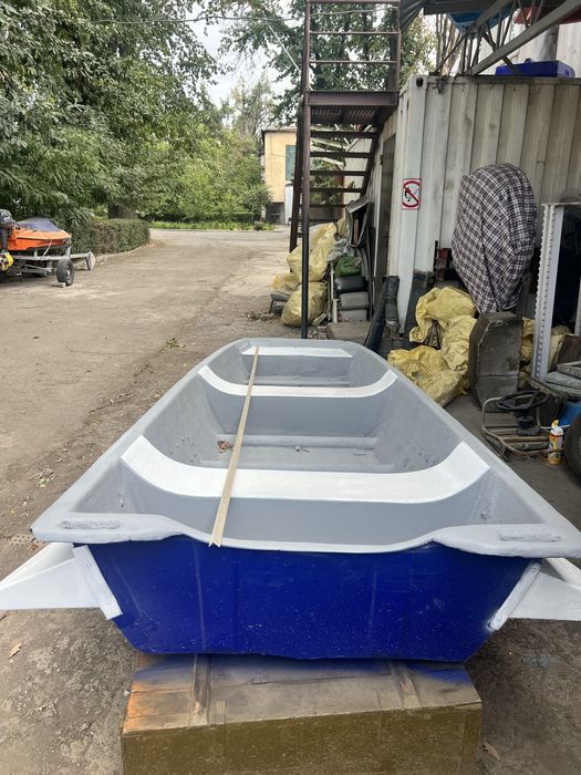 Лодка Казанка 6 пластик