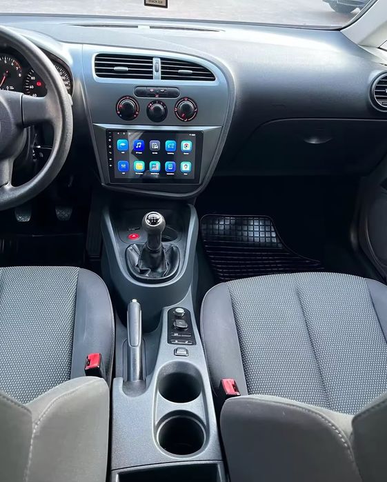 Navigație Seat Leon 2 GB RAM