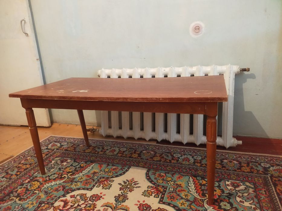 Продам журнальный столик