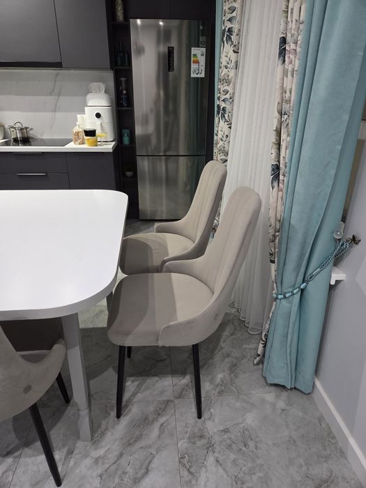 Продам хорошие стулья