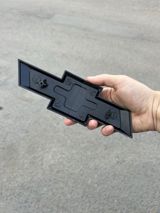 Эмблема( значек ) на chevrolet