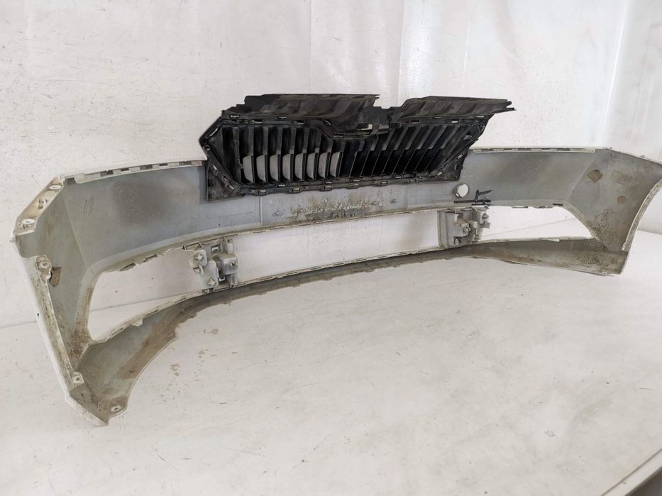 Bara Fata Cu Grila Radiator Skoda  Superb 3 2015 2016 2017 2018 2019 2