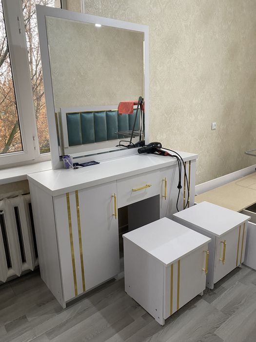 Продаётся Трюмо!!!