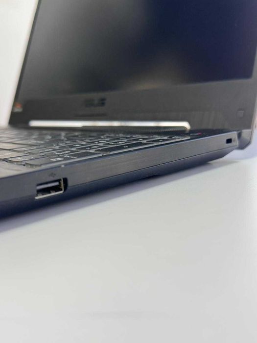Laptop ASUS TUF F15 Gaming i5 GTX 1650 Ti 8GB RAM SSD 256GB 144Hz Garantie