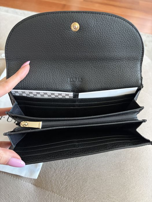 Нов портфейл Furla от естествена кожа