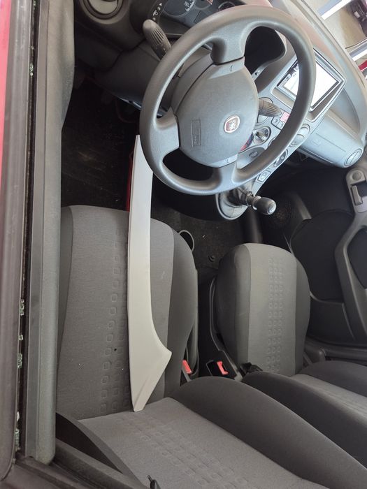 Vând Fiat panda an 2012