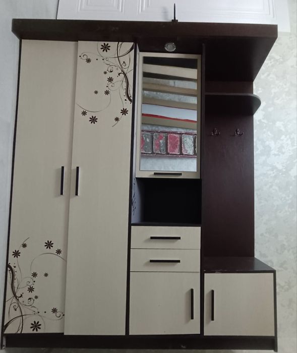 Шкаф в прихожую.