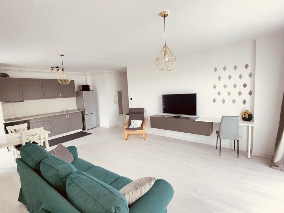Inchiriez apartament in centru Aradului-Adora Central