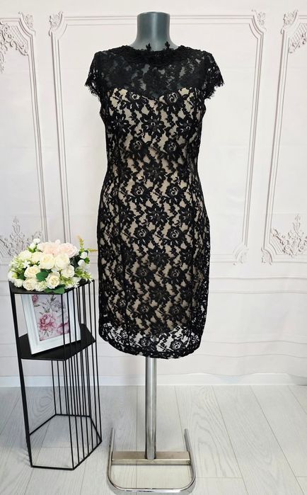 Елегантна черна рокля дантела