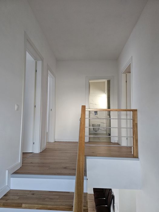 Casa de vanzare sau de inchiriat langa Pitesti