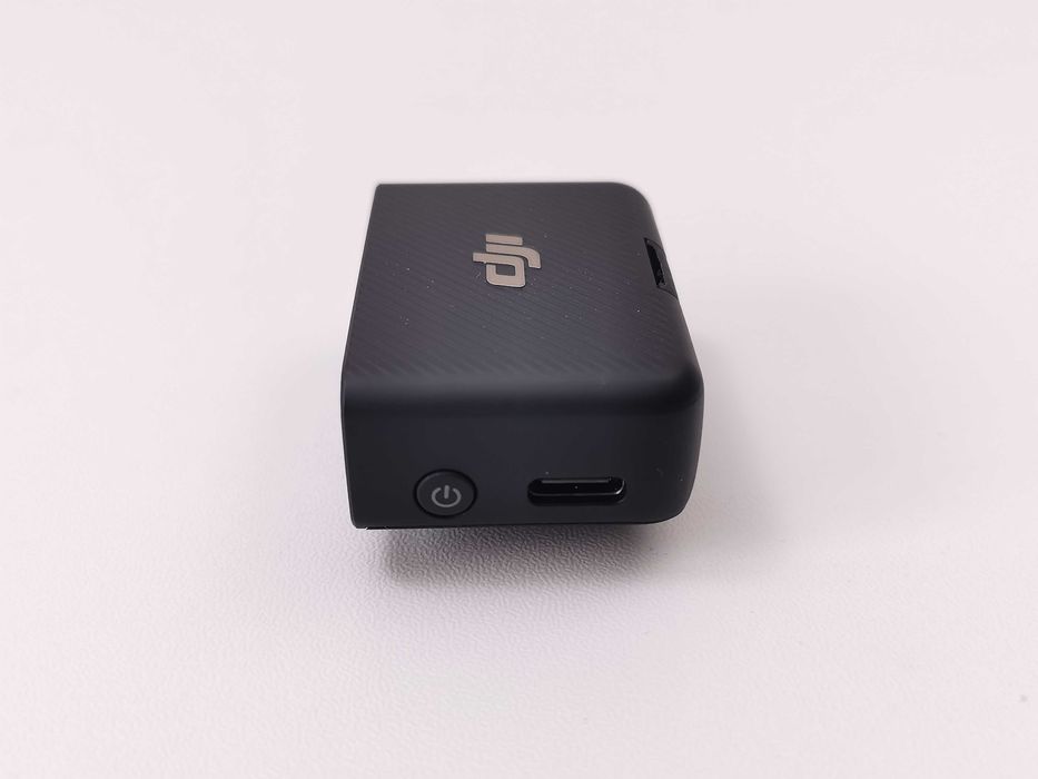 DJI Mic (2 TX + 1 RX + Charging Case) система от микрофони