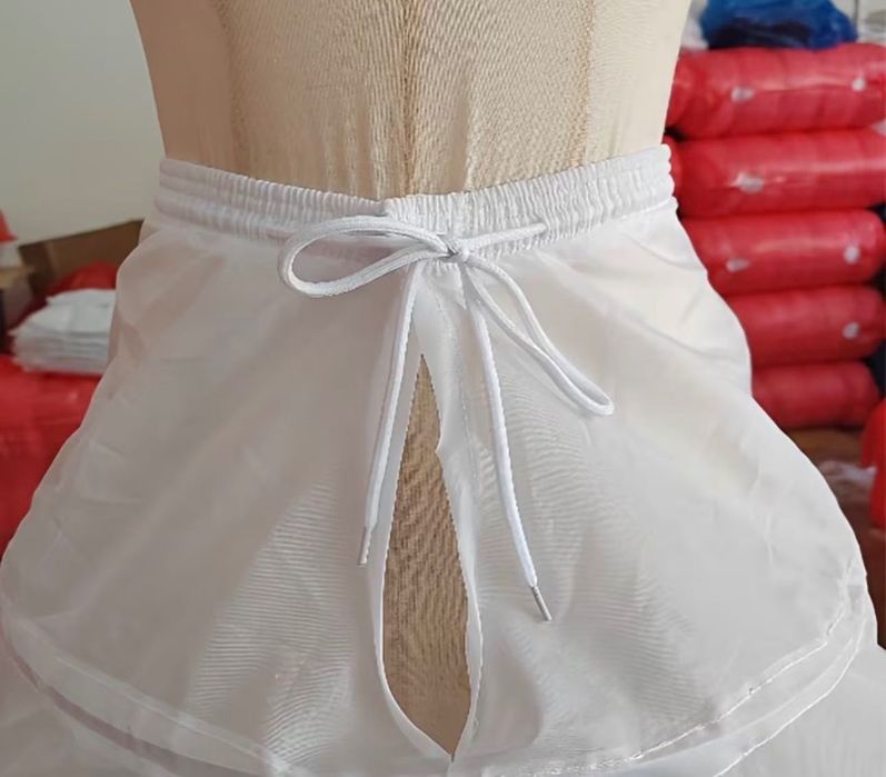 Подъюбник белый, для девочки.
