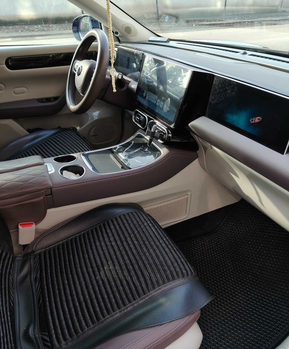 Продам свой автомобиль марки LEAPMOTOR C11 гибрид