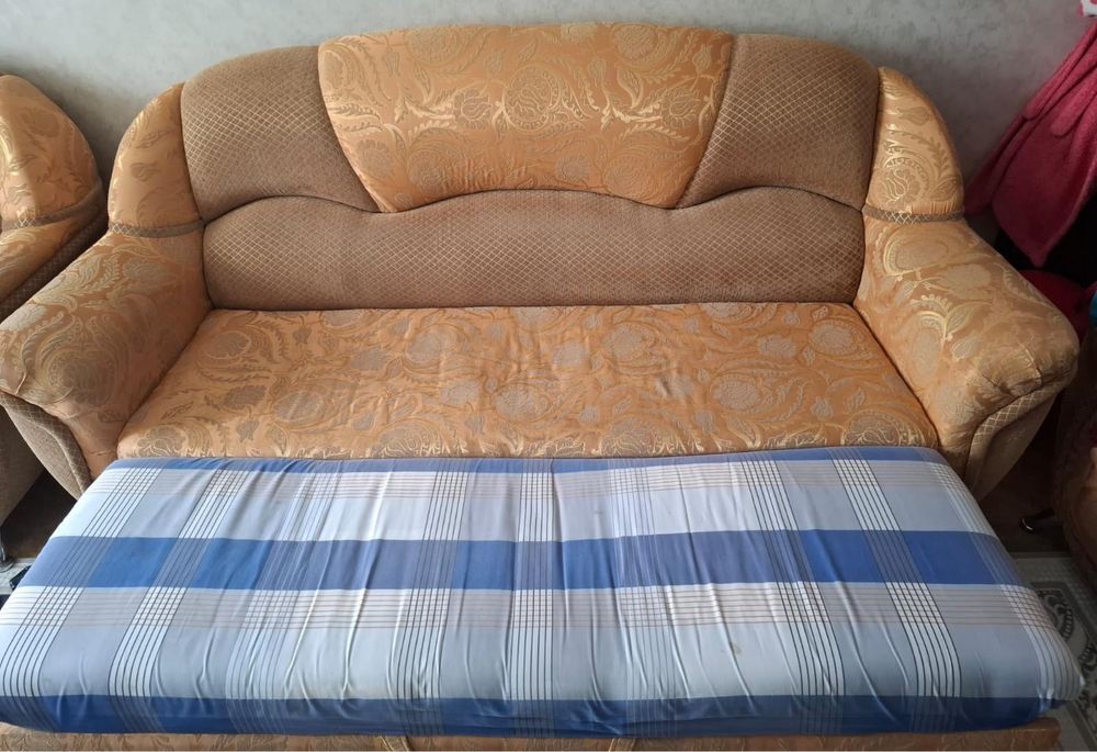 Продам диван, кресло