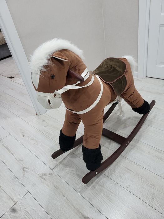 Лошадка детская деревянная