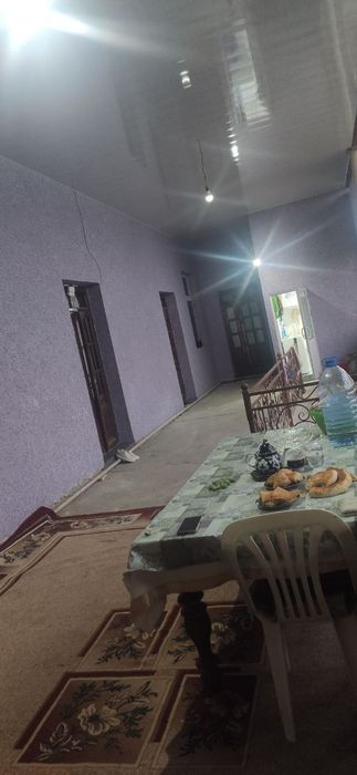 Bektemir vodnikda 8 xonali uy 185.000$ srochna sotiladi