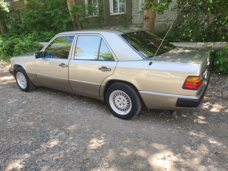 Мерседес 124 продоется