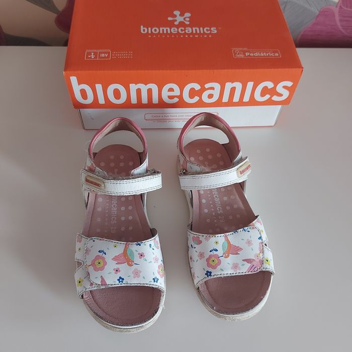 Сандали Biomecanics номер 29