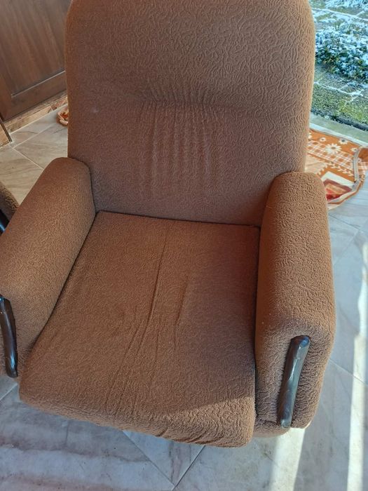 Разтегателен диван