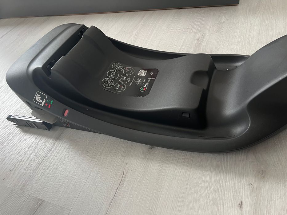 Столче за кола Cybex с база