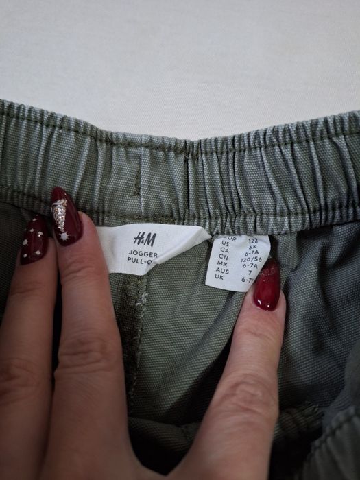 Нови долнища размер 122/128