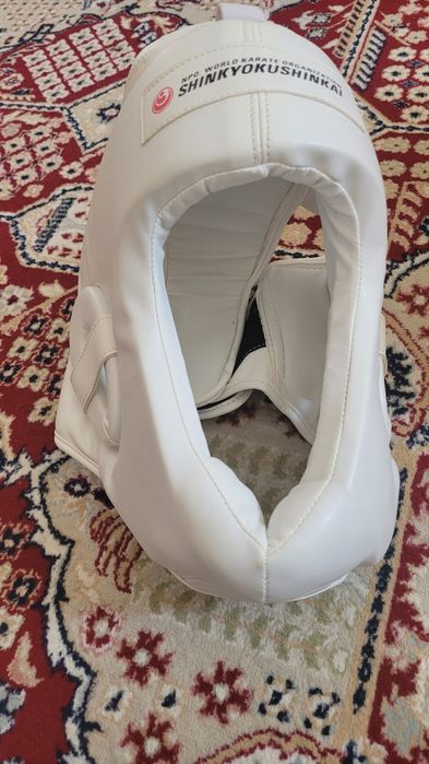 Каратэге кимано шлем