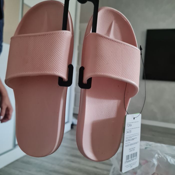 Розови детски чехли