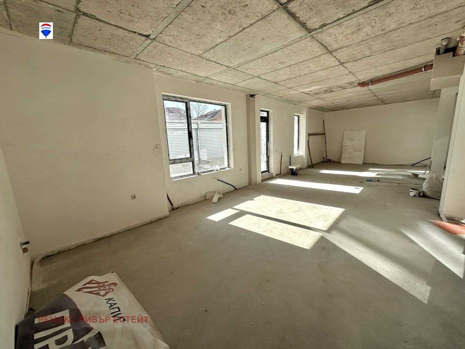 Продава се Магазин в Русе, Център - 93 кв.м за 839 €/кв.м - Снимка #2